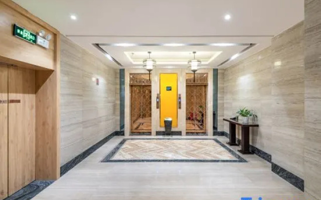 Xiyuan Jinrun Hotel (Longli North Station)