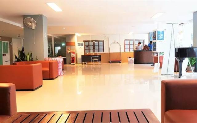 Jomtien Plaza Residence With sea View, spa Shower Bath tub