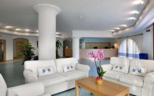 Cala Della Torre Resort