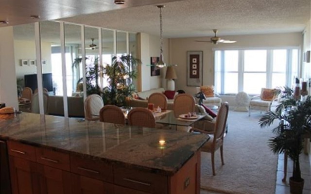 3 Bedroom Oceanfront Luxury Condo - Sand Dollar Iii, 404