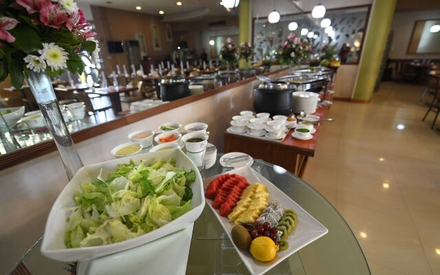 Paseo Premiere Hotel