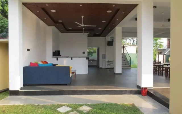 Chaaya inn Hotel