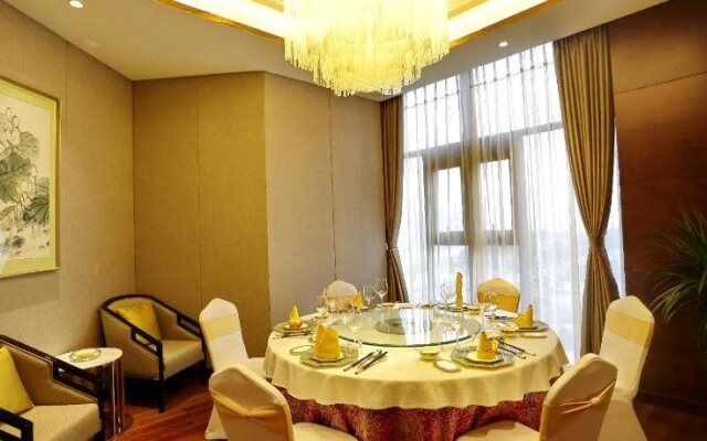 Yibin Celebrity City Hotel