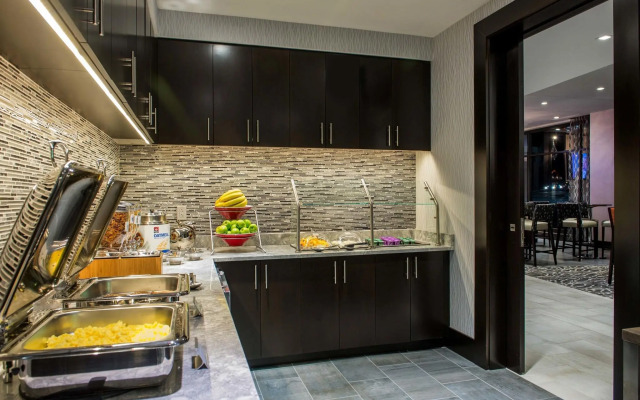 Fairfield Inn & Suites Boston Cambridge
