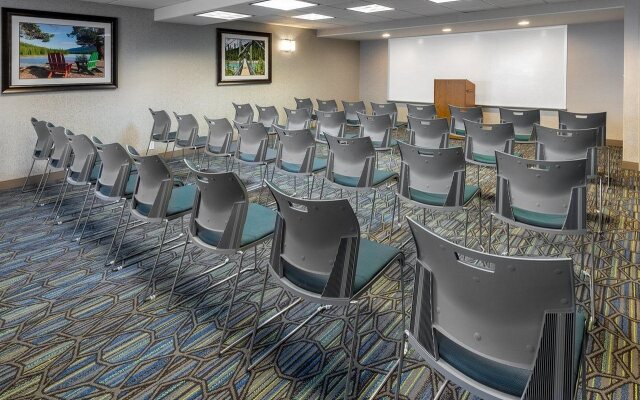 Holiday Inn Express & Suites Wheat Ridge-Denver West by IHG