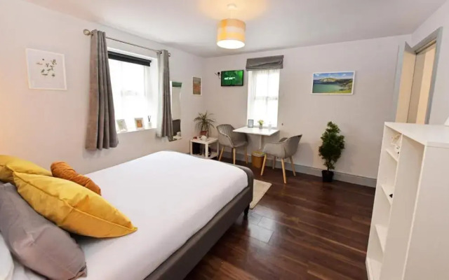 Pier House Room 1