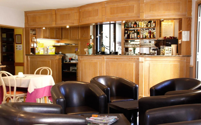 Logis Hôtels - Chez Terrassier - Hôtel et Restaurant