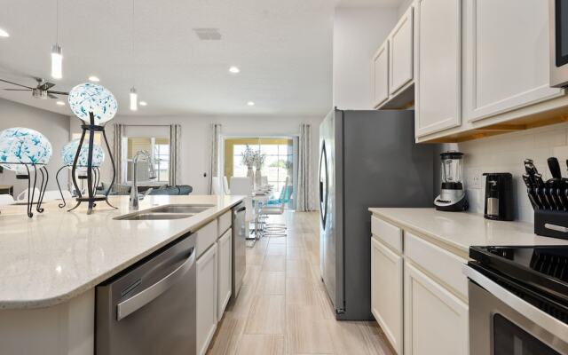 Sr_924r Splendid Solterra 12 Bedroom Home