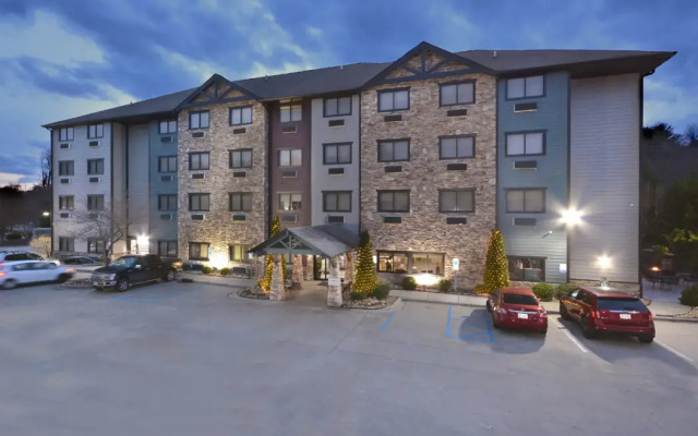 Brookstone Lodge near Biltmore Village, Ascend Hotel Collection by Choice Hotels International