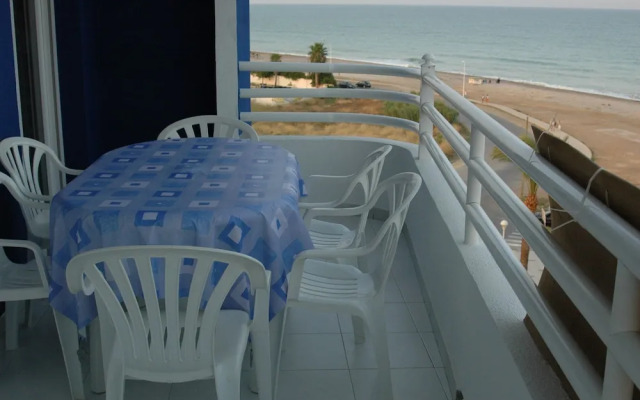 First Line Apartment With Wifi