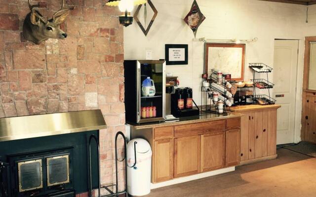 Lovelock Inn