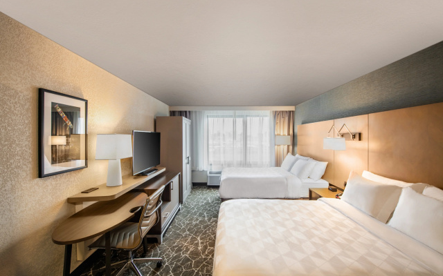 Holiday Inn Newark International Airport by IHG - Image 7