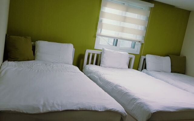 Mono House Hongdae 2