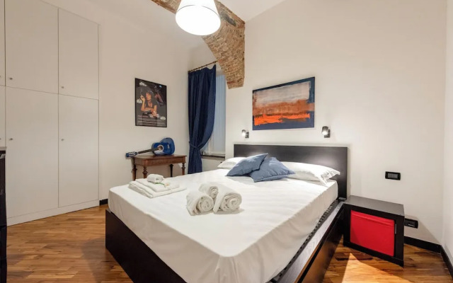 Charming Flat Next to Genoa's Aquarium
