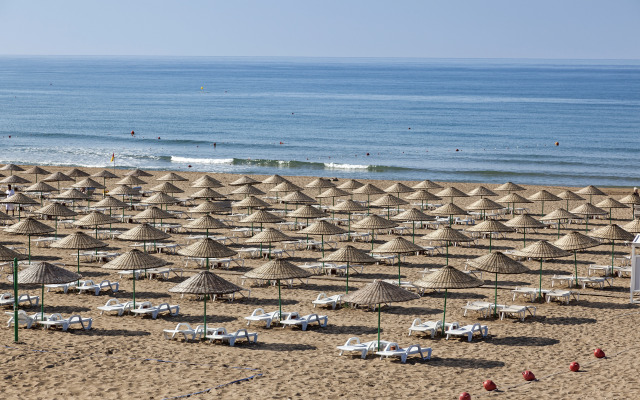 Roma Beach Resort & Spa