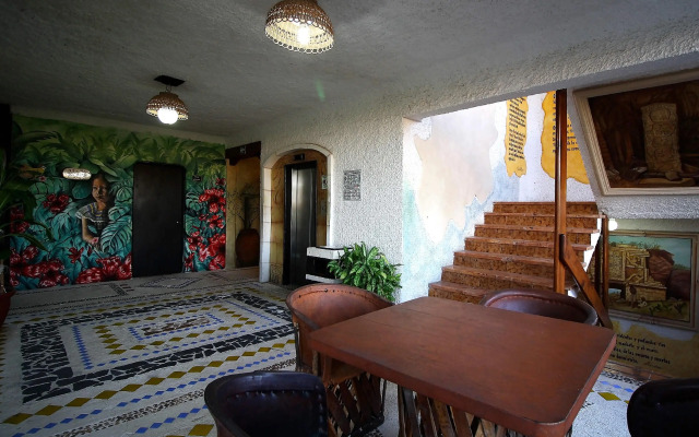 Hotel Xbalamque and Spa Cancun