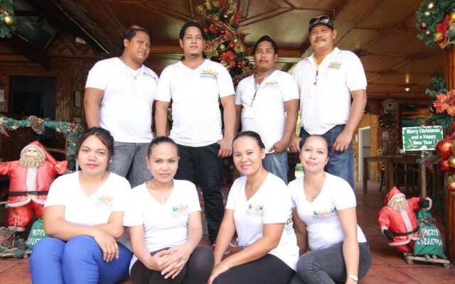 Coucou Bar Hotel and Restaurant