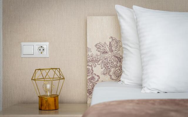 Deluxe Apartment on Sadovaya Street