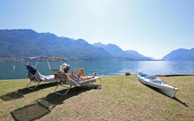 Apartment A lago, private beach and parking