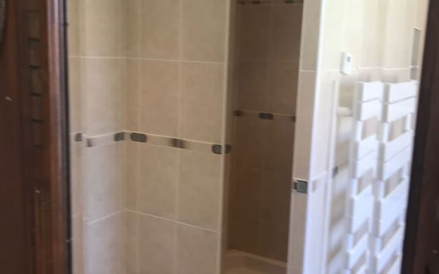 Chambre 2 Beziers Villeneuve