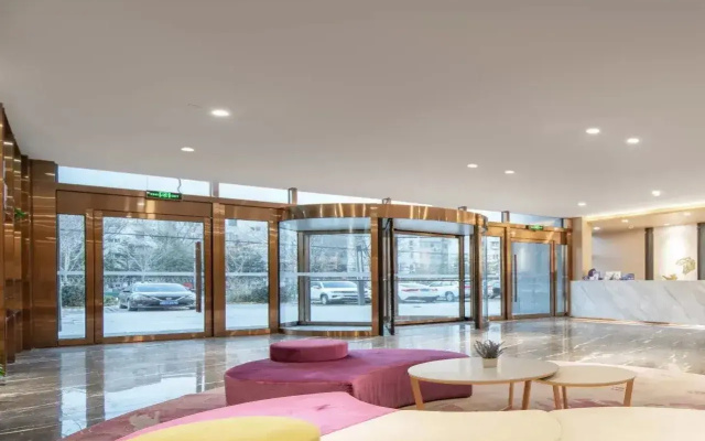Lavande Hotel (Beijing Huilongguan Jishuitan Hospital Longze West Subway Station)