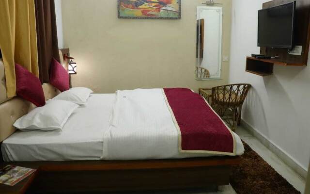 Hotel 4 U Rishikesh - Hostel