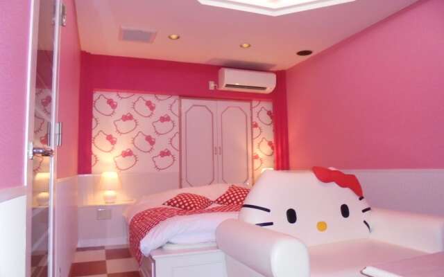 HOTEL MOULIN ROUGE - Adults Only