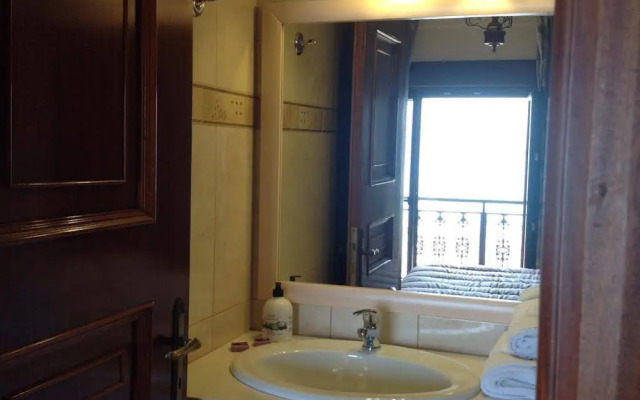 Iro Apartments