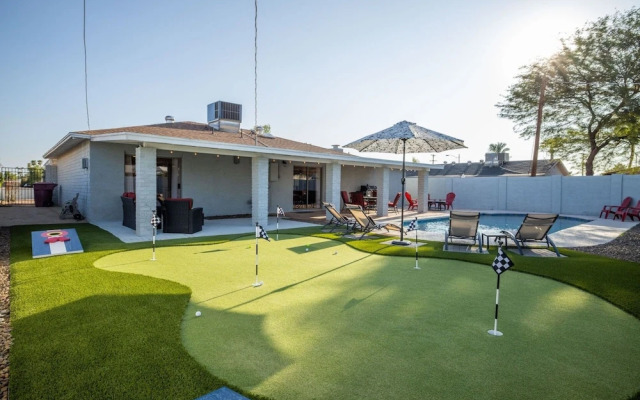 Scottsdale Osborn 3 Bedroom Home by RedAwning