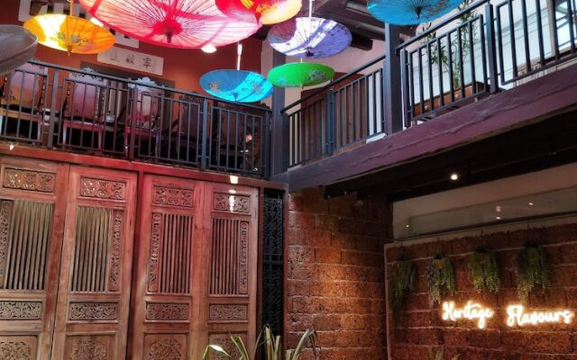 Cloth Art Homestay near Jonker&Pahlawan