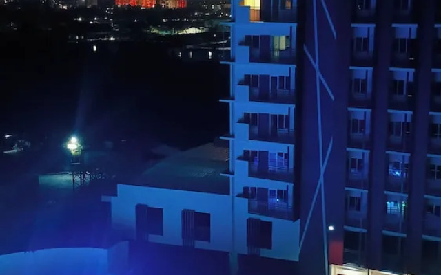 Modern Studio Poolside Balcony Near Mactan Airport