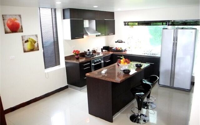 Sunrise 3 bedrooms Spacious Apartment