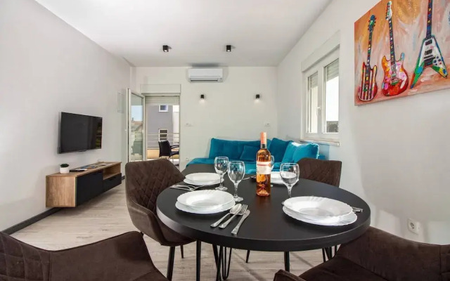Modern Apartments With Private Balcony Kaštel Novi