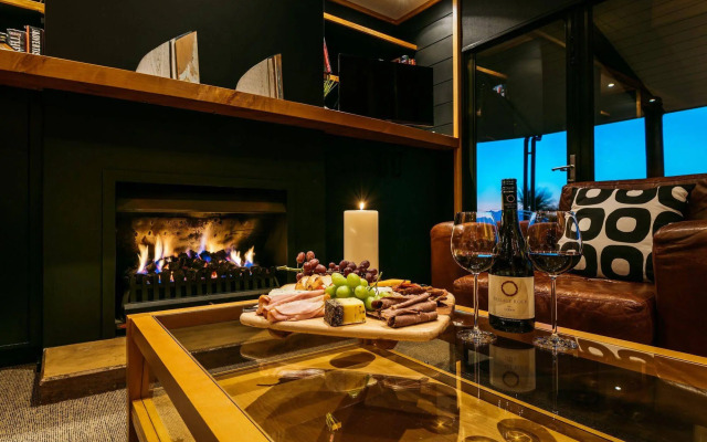 Te Whau Lodge