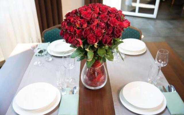 Centrum Restauracyjno-Hotelowe Florres