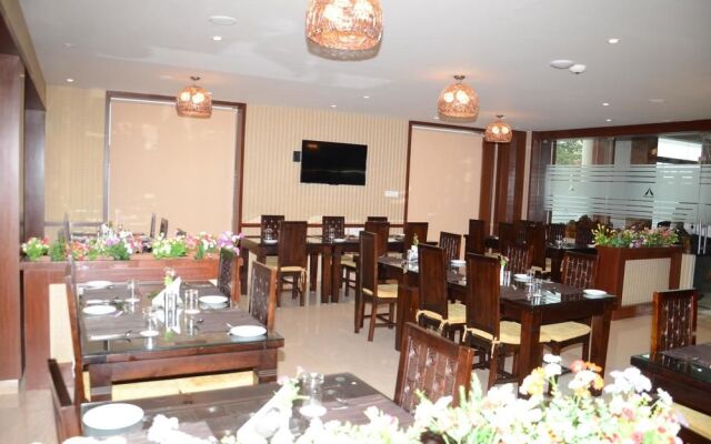 Hotel Ashwa Park