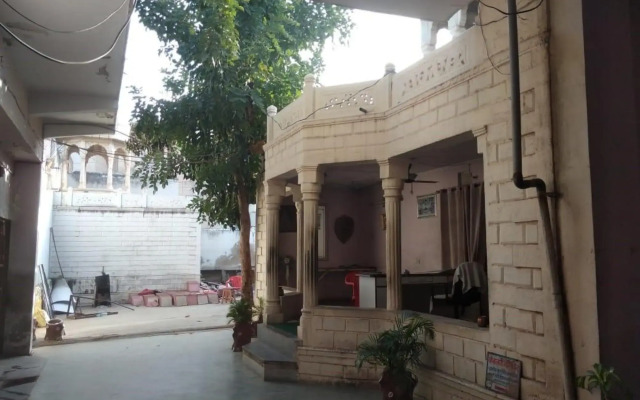 Hotel Shiv Palace