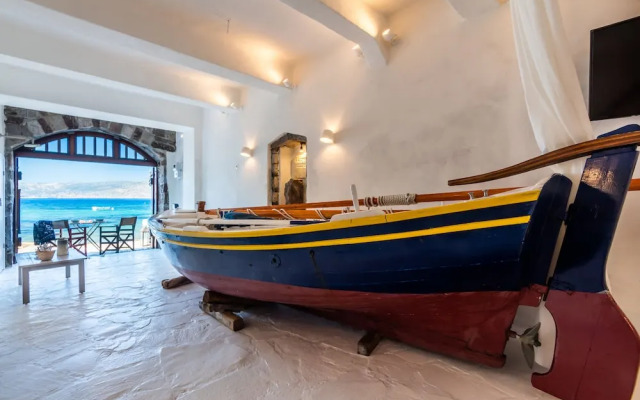 Neosikos AmazingBeach House Milos Island