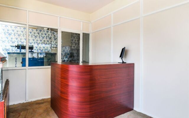 OYO 14207 Royal Residential Lodge