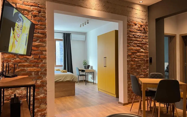 Home 12