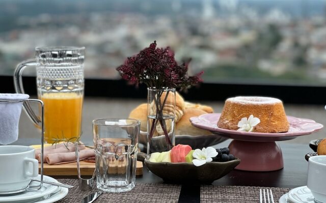 4WOO Hotel