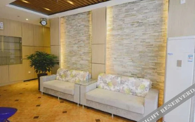 EAKA365 Chain Hotel (Dalian Railway Station Zhongshan Square)