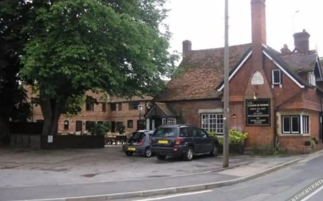 Crown And Horns Inn
