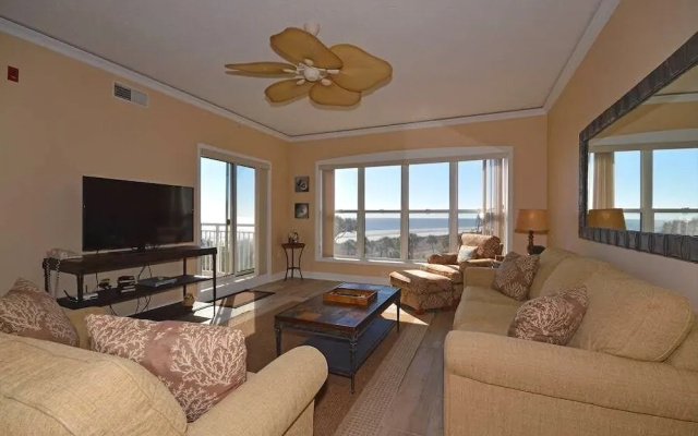 Hampton Place 6407
