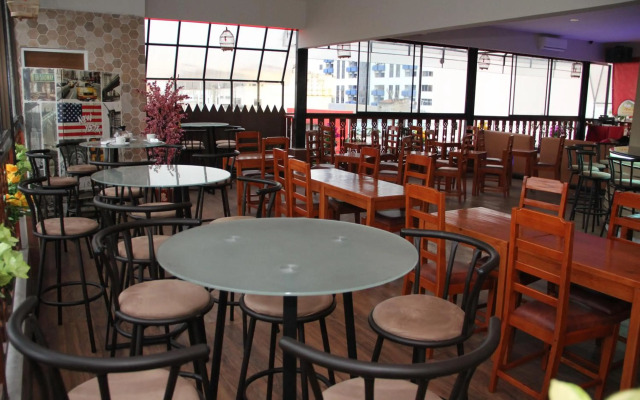 Antoni Hotel