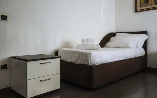 Viale Hambury 51