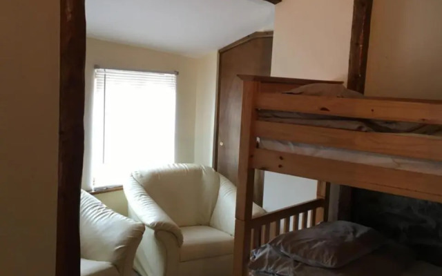 Pantyrathro International Hostel