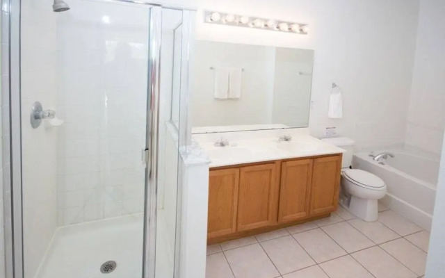 Sunrise Lakes 4 bed / 2.5 bath home