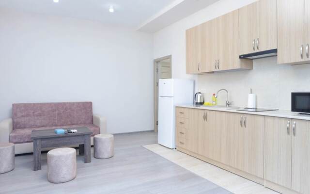 Stay Inn  on Buzand Str. 97