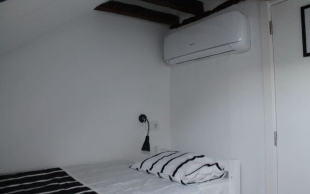 Surf in Chiado Hostel